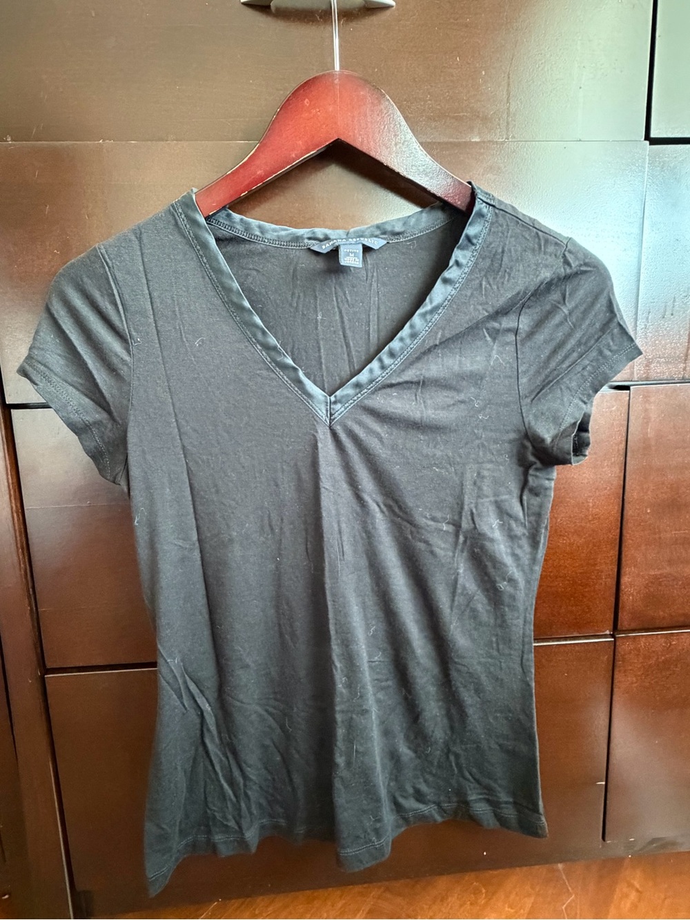 Banana Republic Black V-Neck Short Sleeve Tee with Satin Trim